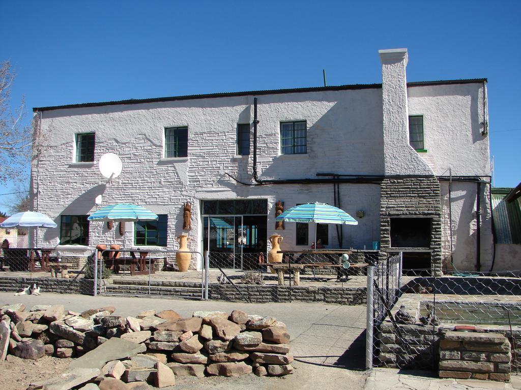 The Whitehouse Inn Sutherland Exterior photo